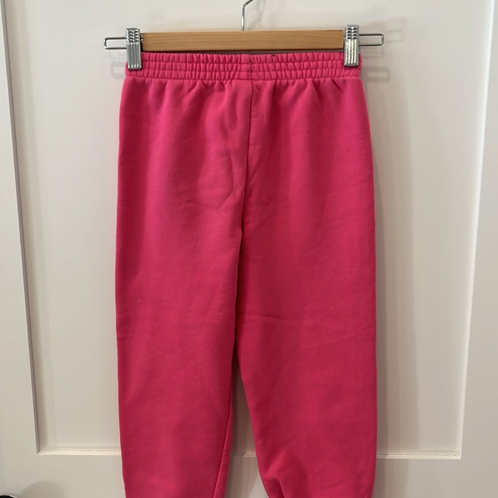 Excellent condition girls bright pink Adidas sweatsuit. Sz 6x - Picture 5 of 6